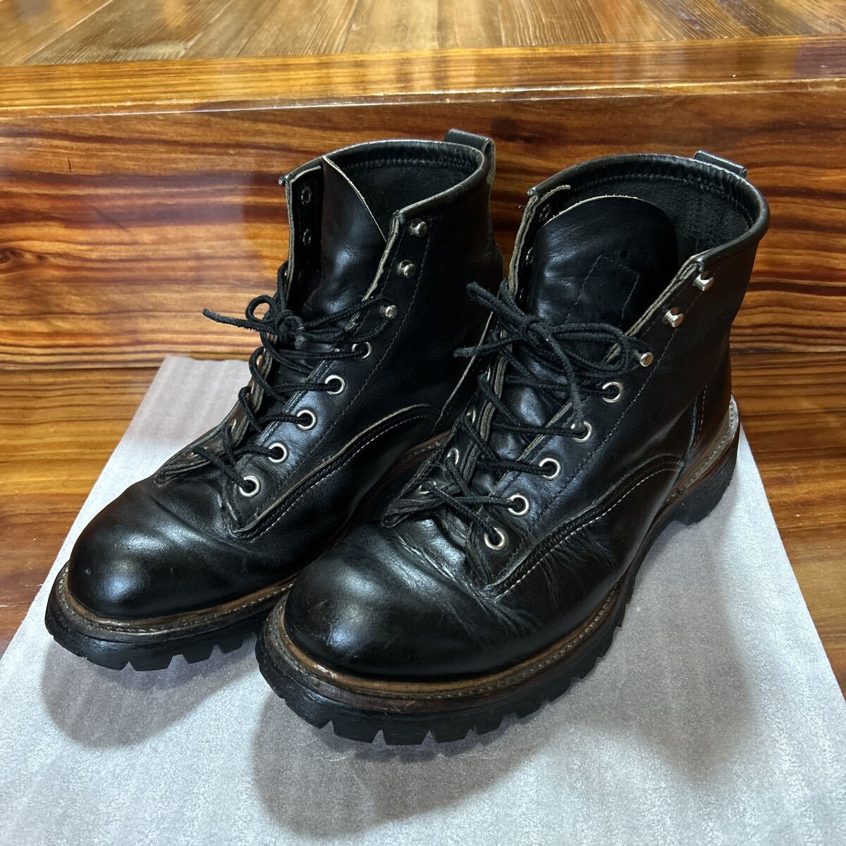 レッドウィング REDWING ラインマン ブラック ブーツ 黒 ビブラムソール 無骨なワークブーツ!拍卖