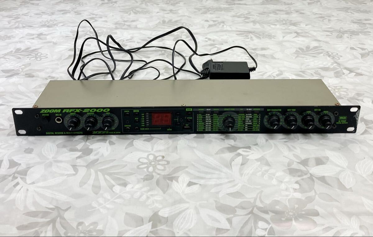E237【まとめて取引不可】ZOOM RFX-2000 デジタルリバーブ&マルチエフェクター ズーム 1Uラック ACアダプター付属 音響機材 通電確認済み拍卖