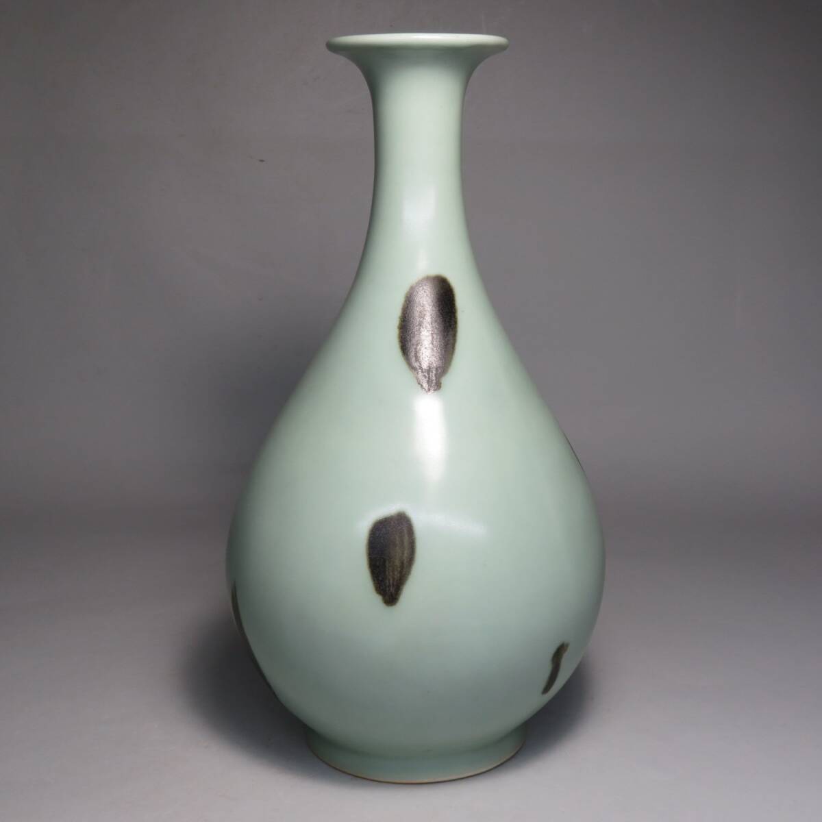 【東】 宋時代 飛青磁双耳瓶 花入 中国美術/古美術・骨董品 lot:61709拍卖