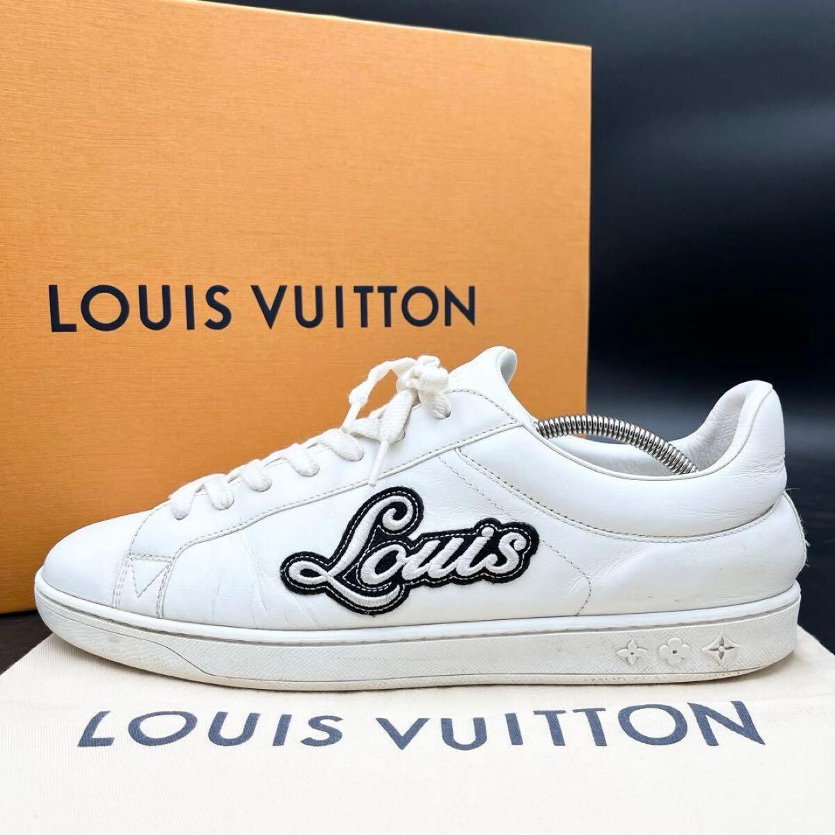 1円 【美品】 LOUIS VUITTON ルイヴィトン ルクセンブルク サイドロゴ 刺繍 エンボス レザー メンズ スニーカー 靴 シューズ ホワイト 28cm拍卖