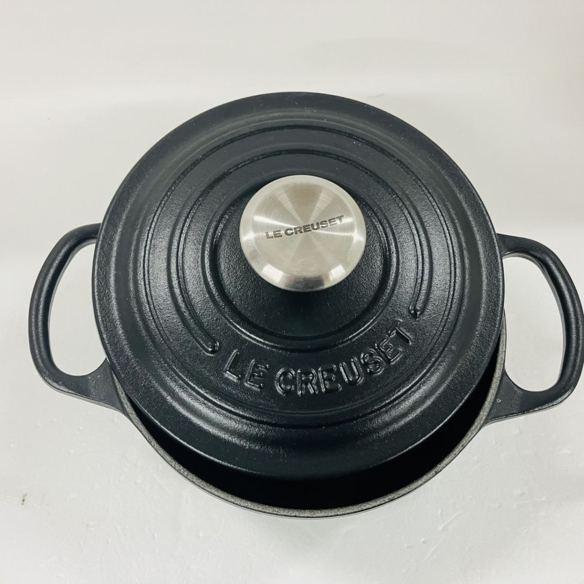 Y362-Z23-425 LE CREUSET ル・クルーゼ 1 1/2Qt 1.3L 鋳物ホーロー鍋 16cm マットブラック シグニチャー ココット ロンド鍋 SA拍卖