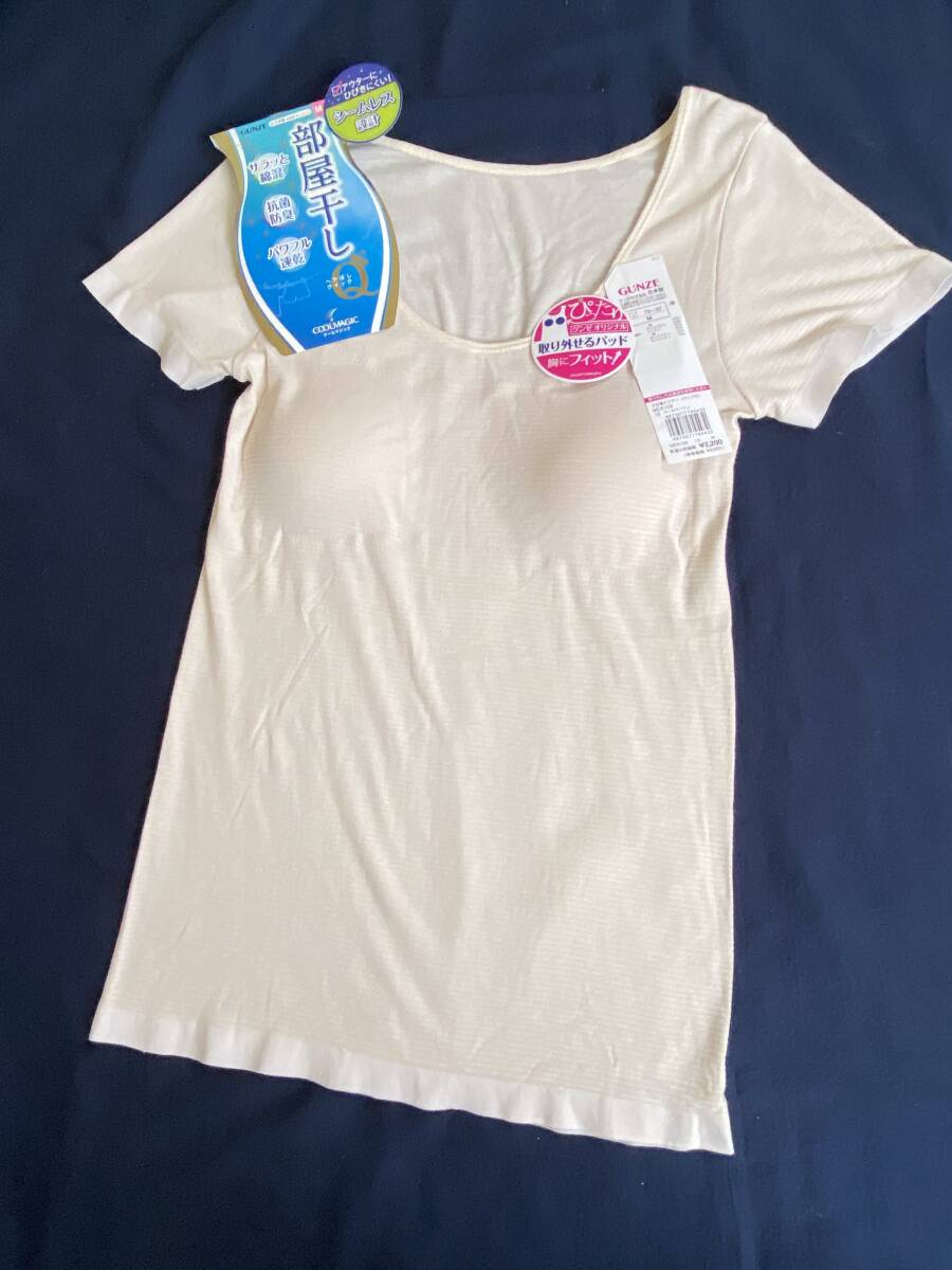 サラッと綿混・抗菌防臭・パワフル速乾★新品【GUNZE/グンゼ】婦人2分袖パッド付インナー Mサイズ(日本製)★拍卖