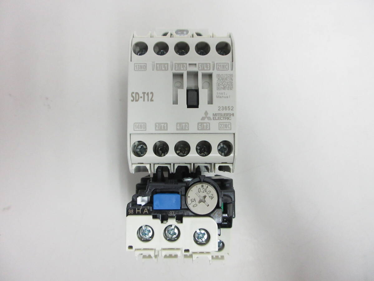 NN061210 未使用品 三菱 電磁開閉器 MSOD-T12-BCSA 200V 0.24A DC24V(SD-T12/TH-T18 一体型)2個セット 個数あり拍卖