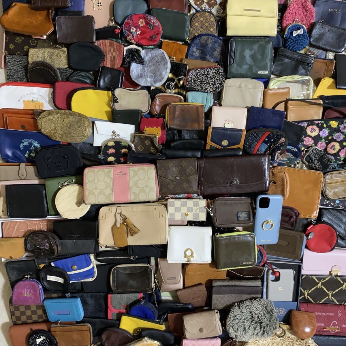 まとめ 150点~ 財布 小物 VUITTON ヴィトン フェラガモ Ferragamo ダコタ Dakota コーチ COACH ミュウミュウ MIUMIU クロエ Chole その他拍卖