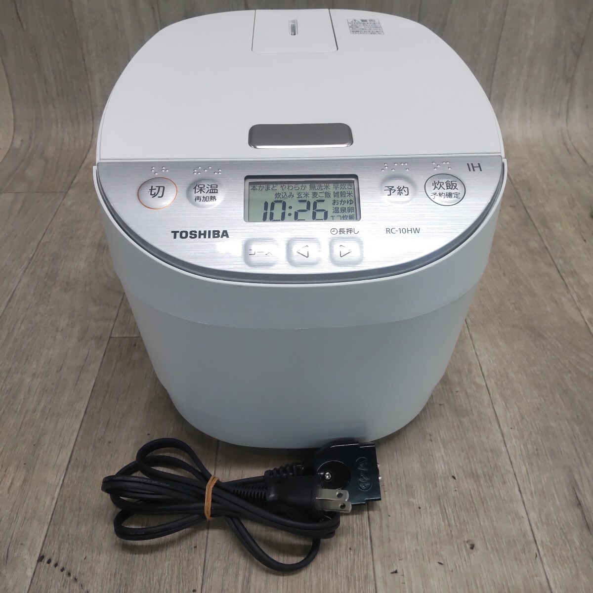 ESKT-260612-1049 TOSHIBA 東芝 IHジャー炊飯器 RC-10HW 5.5合炊き 炊飯器 炊飯ジャー 家庭用 キッチン家電 通電確認済み拍卖
