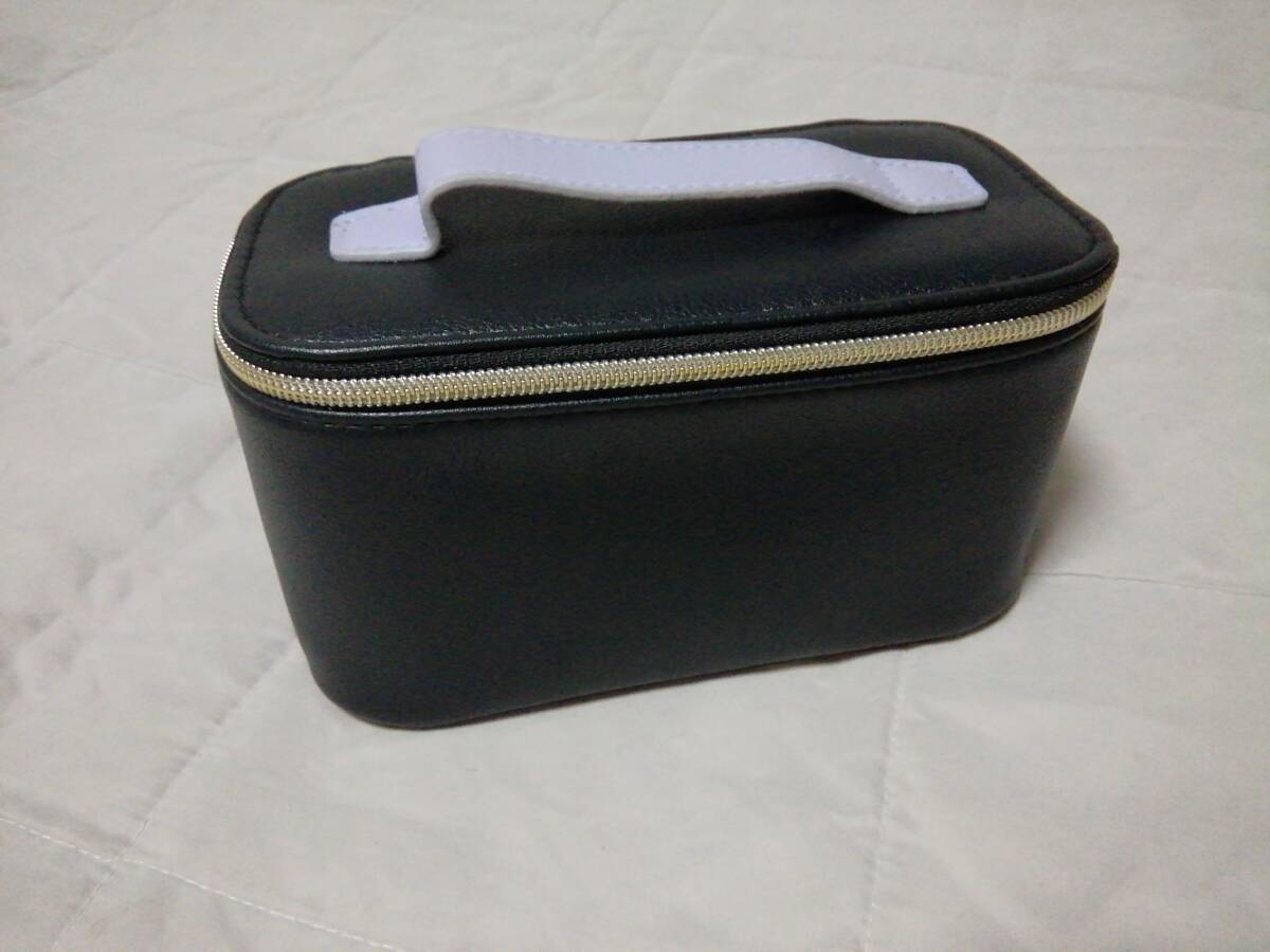 エミレーツ航空 First Class BVLGARI ブルガリ ポーチ アメニティ バニティタイプ 現品限り B 訳あり LastOne 加水分解あり拍卖