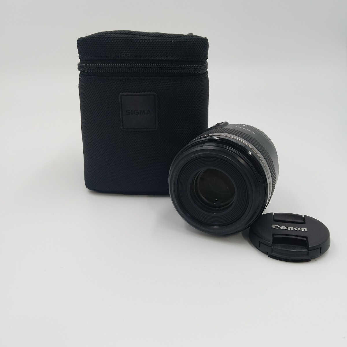 A SIGMA シグマ CANON キャノン 一眼レフ レンズ EF-S 60mm F2.8 USM ブラック 12290586 ケース付き拍卖