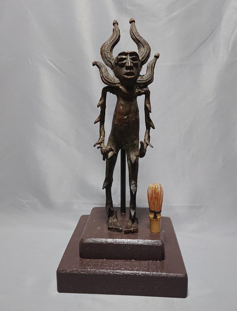 169 コレクター収集品(primitive art)アフリカ ブロンズ像 38cm 発掘品 拍卖