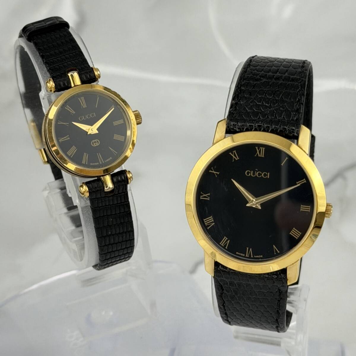 【1円スタート】 GUCCI グッチ ペアウォッチ 2200M 腕時計 ゴールド ブラック文字盤 動作未確認 ジャンク品 メンズ レディース拍卖