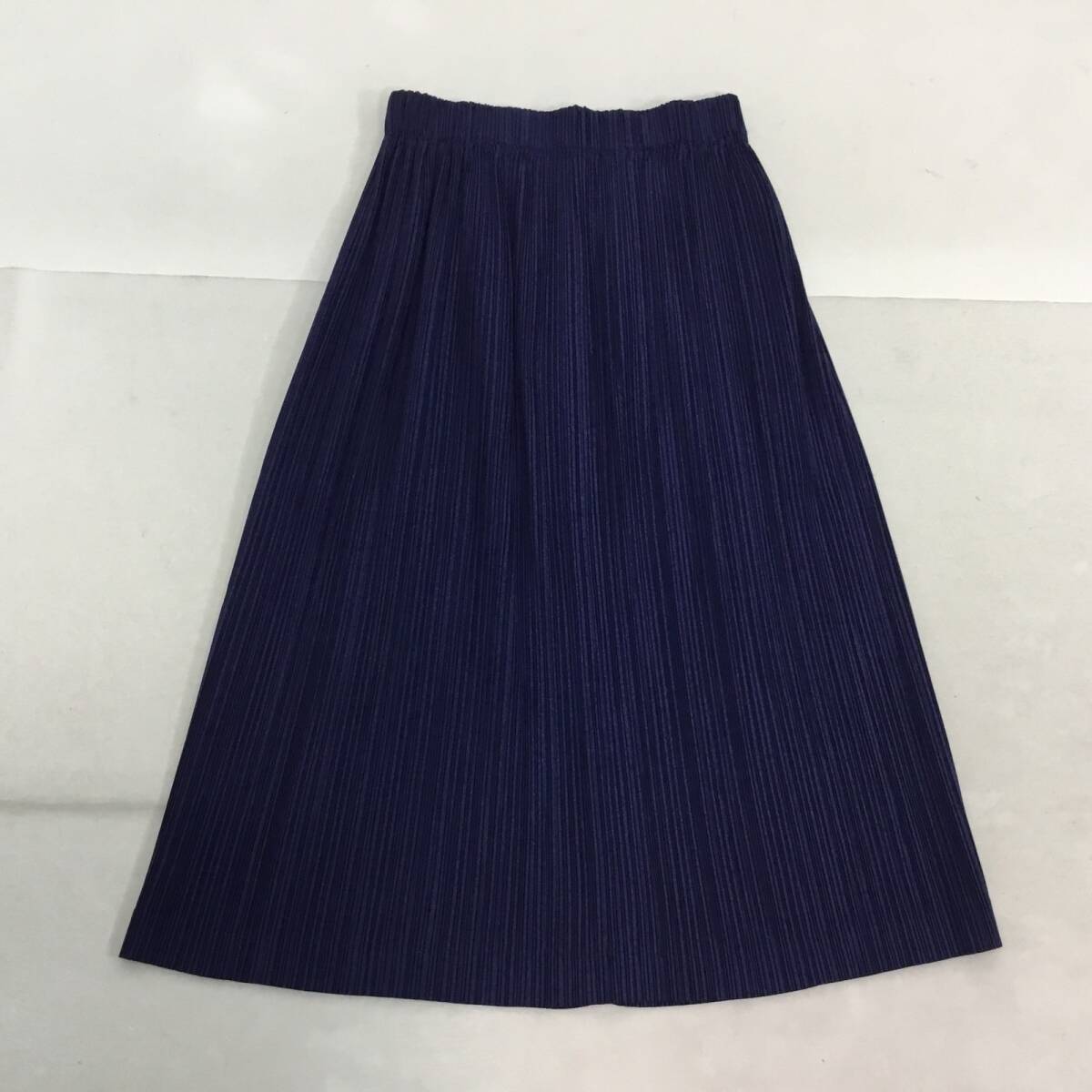 ■ISSEY MIYAKE イッセイミヤケ プリーツスカート ロングスカート ネイビー レディース ウエストゴム拍卖