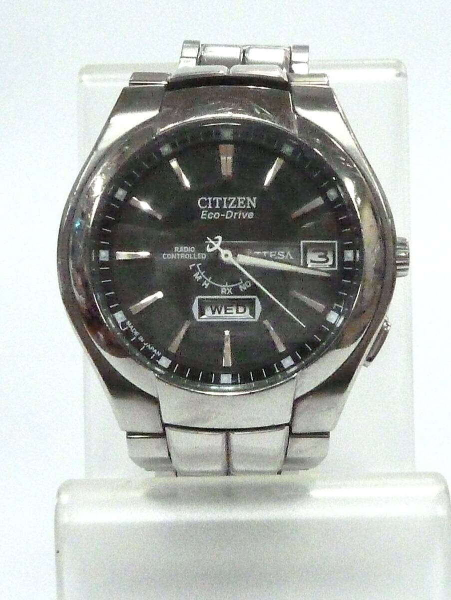 シチズン アテッサ チタン H106-T010407 電波ソーラー 美品 デイデイト 拍卖