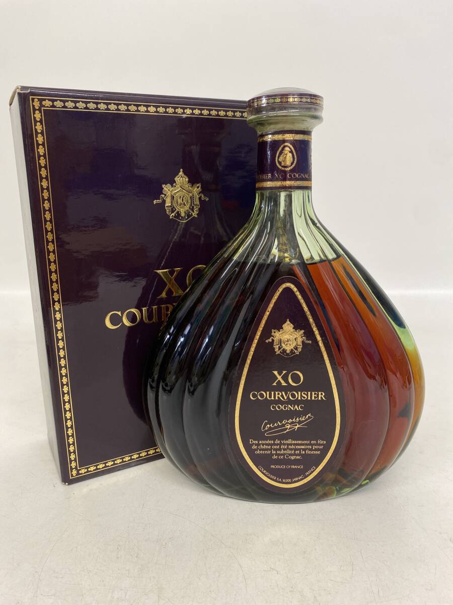 M137/1円〜 COURVOISIER XO COGNAC クルボアジェ コニャック ブランデー グリーンボトル 容量未記載 40% 箱汚れあり 未開栓拍卖