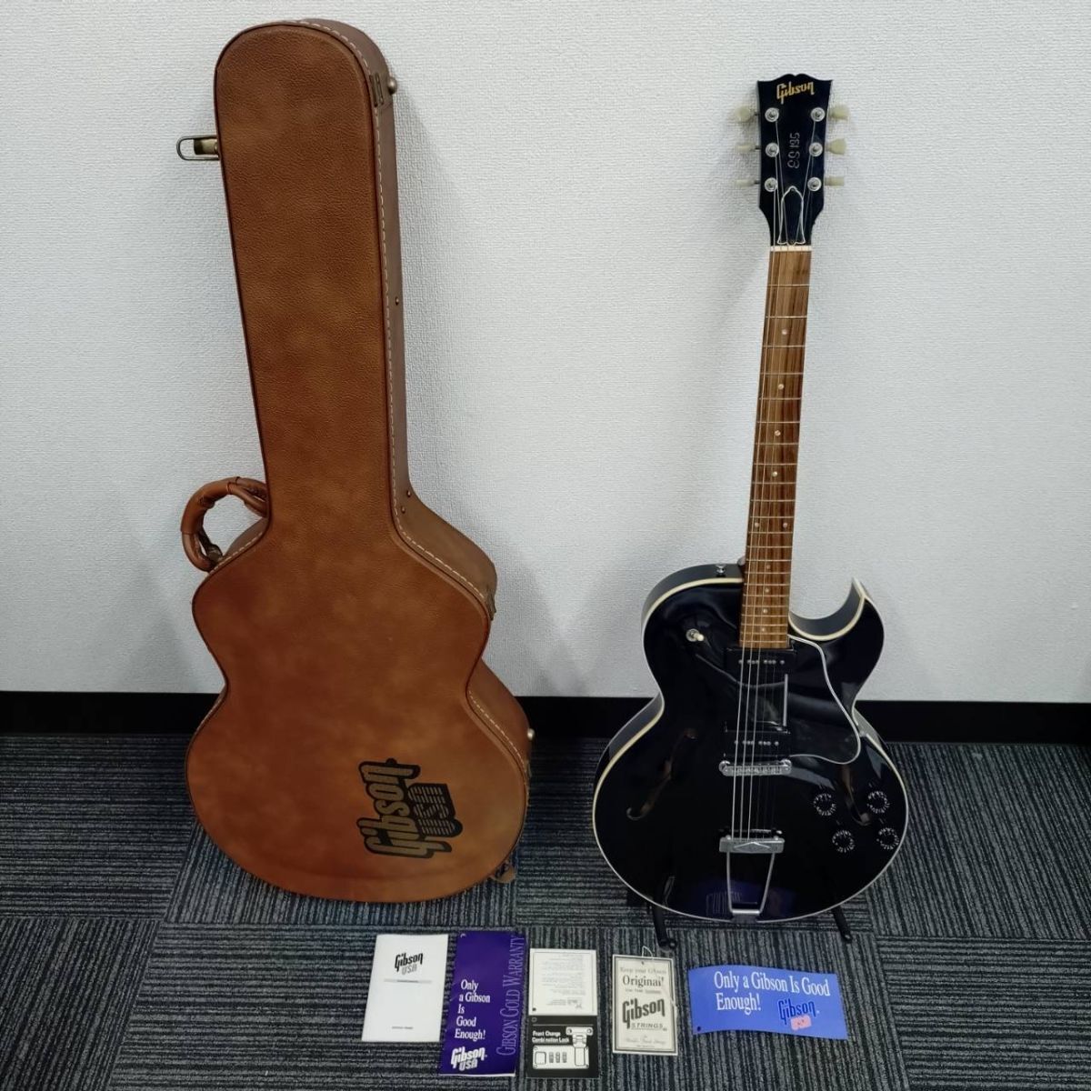 B417-KU1-20 Gibson ギブソン ES-135 エボニー ブラック フィニッシュ フルアコ ホロウボディ 通電確認済み ケース付き FG拍卖