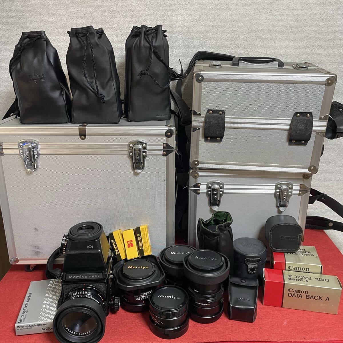 TM☆Mamiya RB67 PRO S 1:4.5 65mm PRISM FINDER 中判フィルムカメラ 中古 キャノン 現状品 動作未確認☆ カメラ拍卖