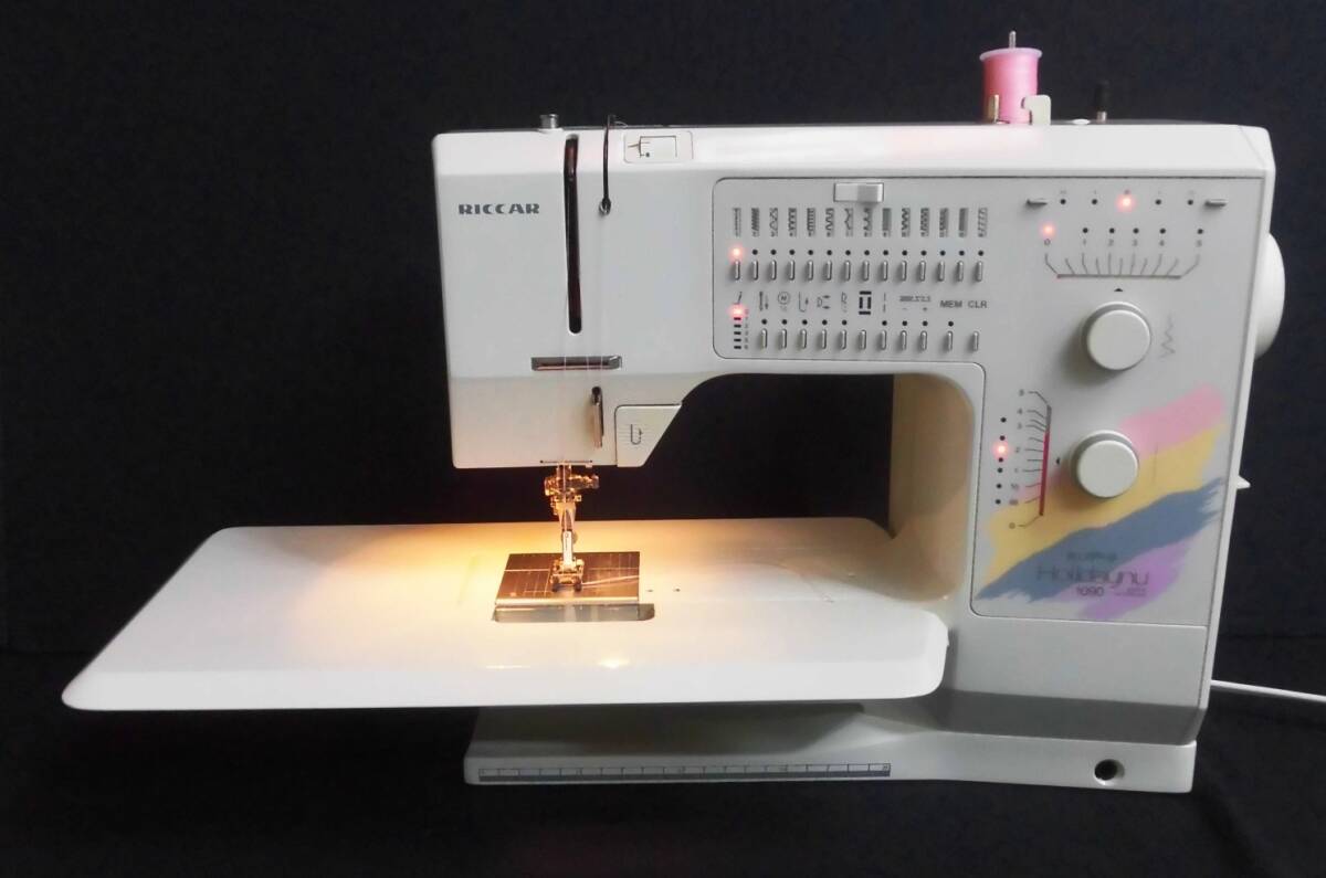 専門店 整備済★リッカー コンピューターミシン★ベルニナ製★ホリデーヌ 1090 未使用品★部品全有★元箱付★RICCAR★1円~★即決有り拍卖