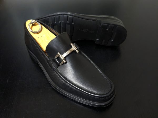 フェラガモ 6.5EE Ferragamo ガンチーニ ソフトドレススリッポン ローファー 黒 1962拍卖