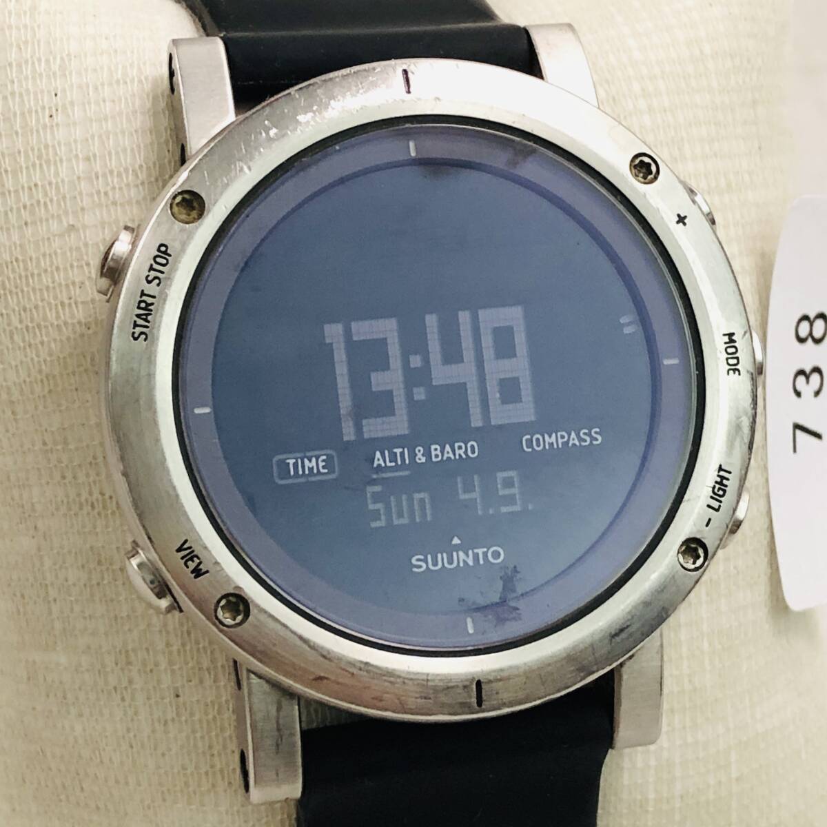 腕時計 SUUNTO スント CORE Brushed Steel サファイアクリスタルガラス 稼働品 クオーツ quartz ★738拍卖