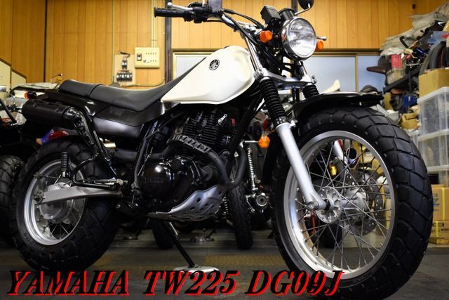 YAMAHA TW225 DG09J 後期型 2005年モデル 希少フルノーマル車 整備点検済み 新品NGKプラグ交換 WAKO,Sオイル交換済 機関程度良好セル始動OK拍卖