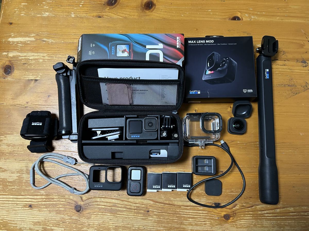☆USED☆ ゴープロヒーロー10ブラック & MAX LENS MOD & リモコン 予備バッテリー等その他小物多数 GoProHERO10Black 中古品拍卖