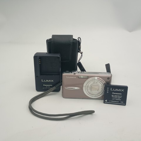 Panasonic LUMIX DMC-FX30 コンパクトデジタルカメラ拍卖