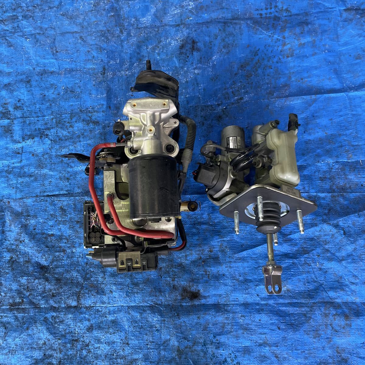 20 レクサス LS460 USF40 後期 ABS アクチュエーター ブレーキブースター い-1拍卖