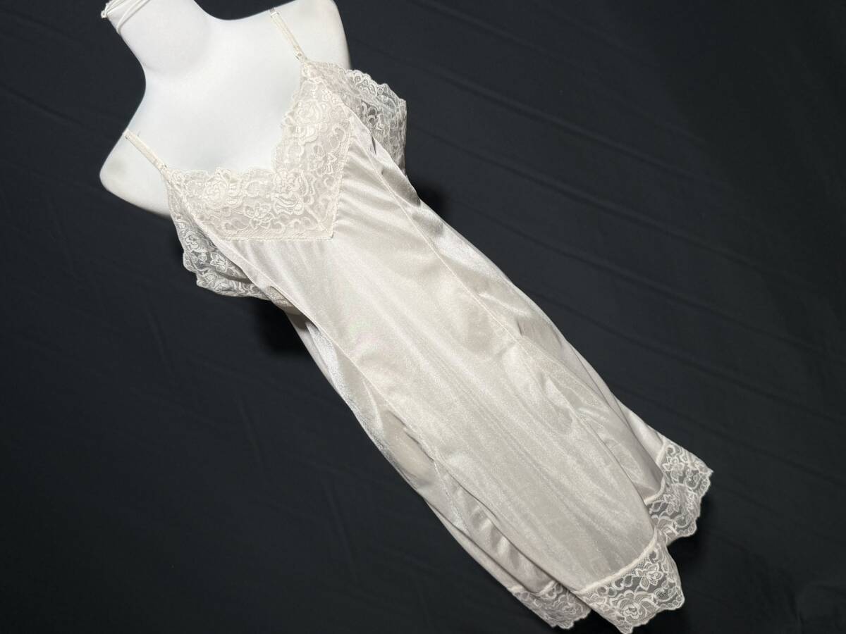 3721★B100 大阪服装 胸周りレース 薄シャンパン系拍卖
