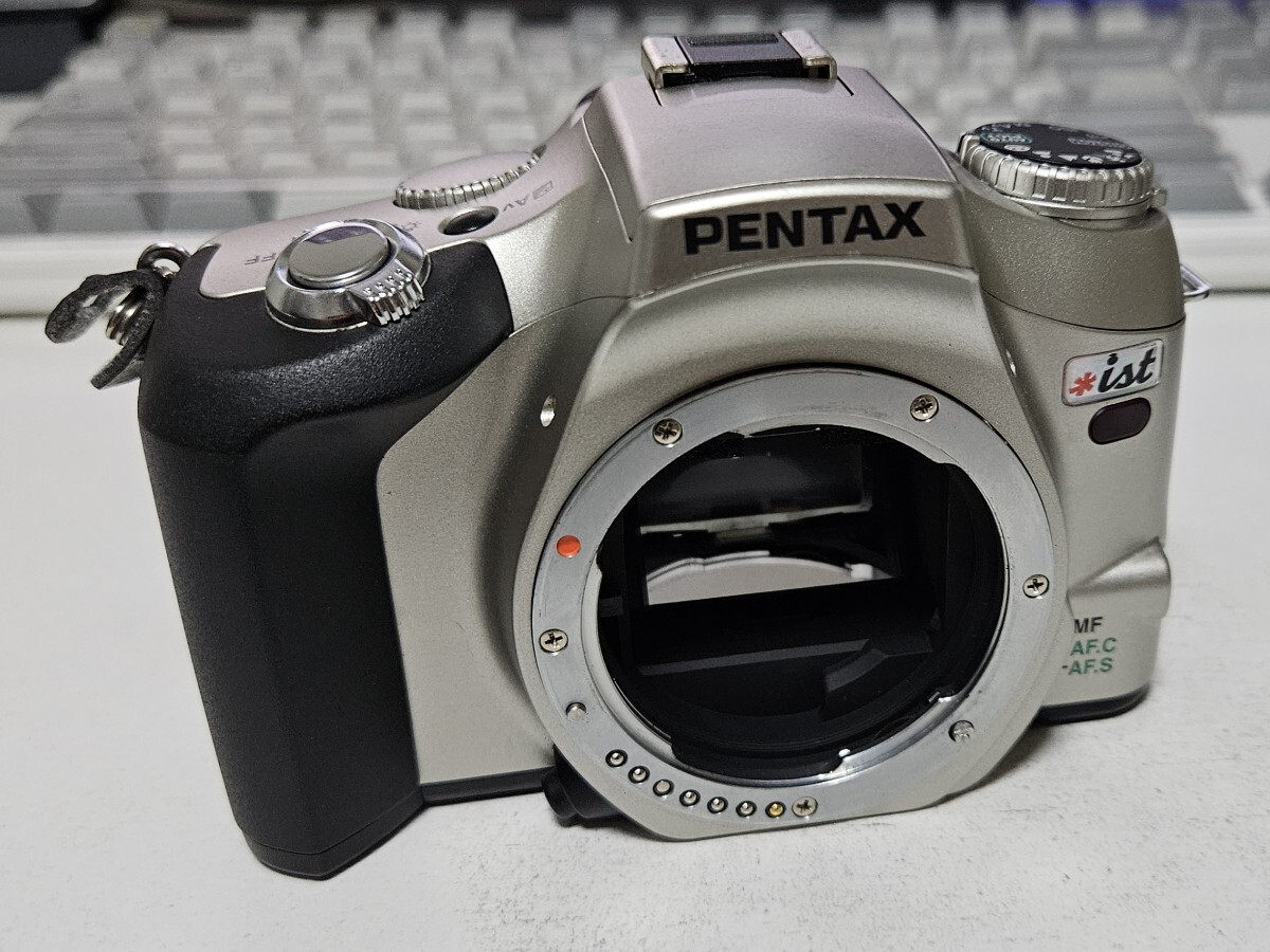 ペンタックスPENTAX *ist フィルム一眼レフカメラ ボディ拍卖