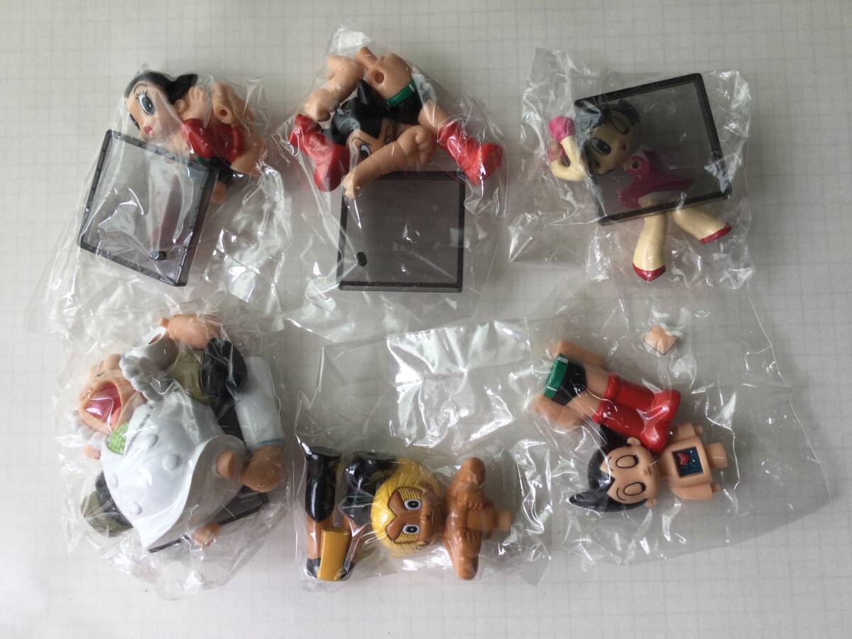ユージンリアルフィギュアコレクション 鉄腕アトムパート2 カラー全6種コンプリートセット+モノクロ2種2個(未開封ミニブック8枚付き)拍卖