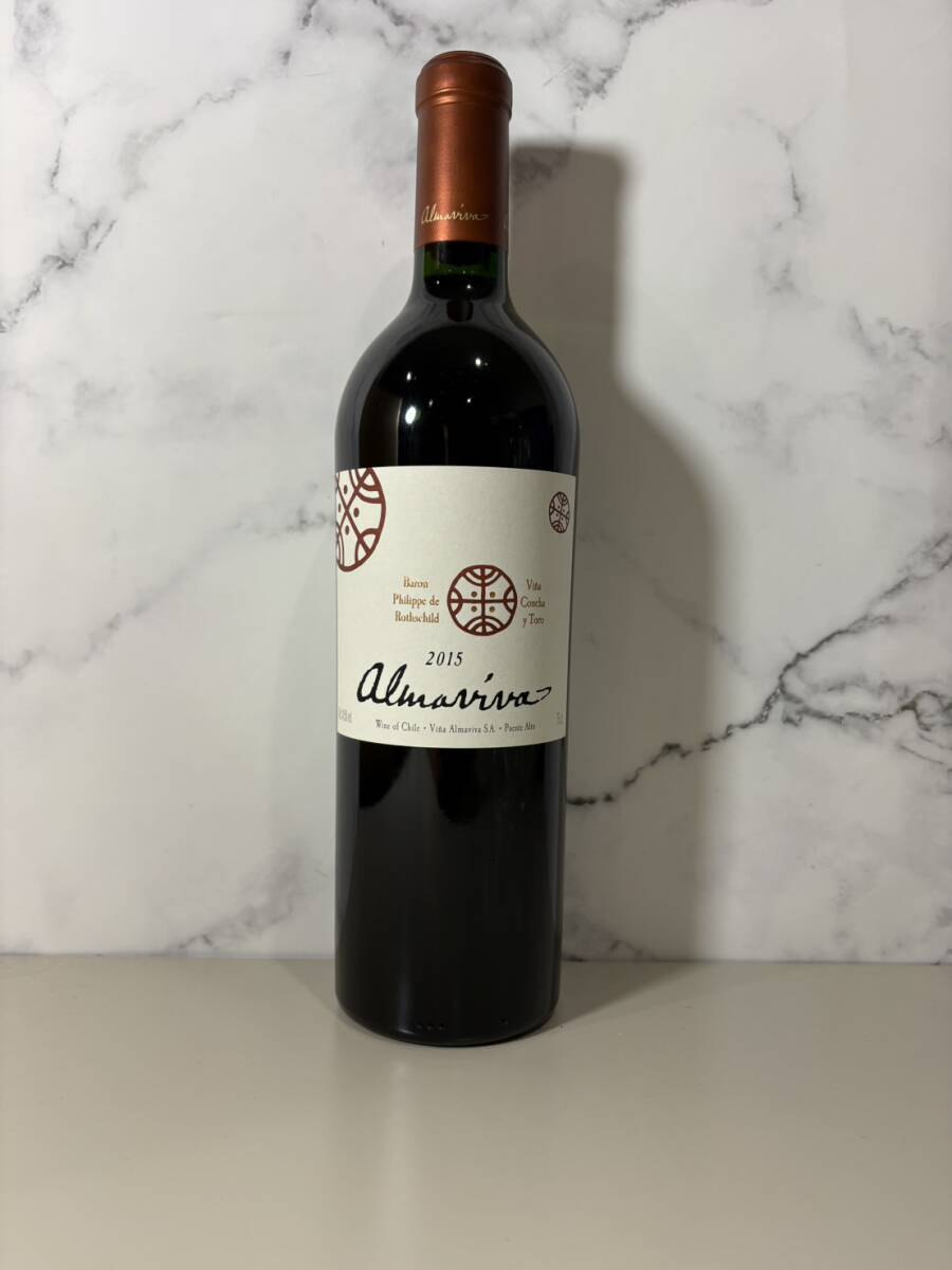 アルマヴィーヴァ Almaviva 2015 歴史的高評価 チリの最高峰 20周年記念 100点満点 赤ワイン フルボディ拍卖