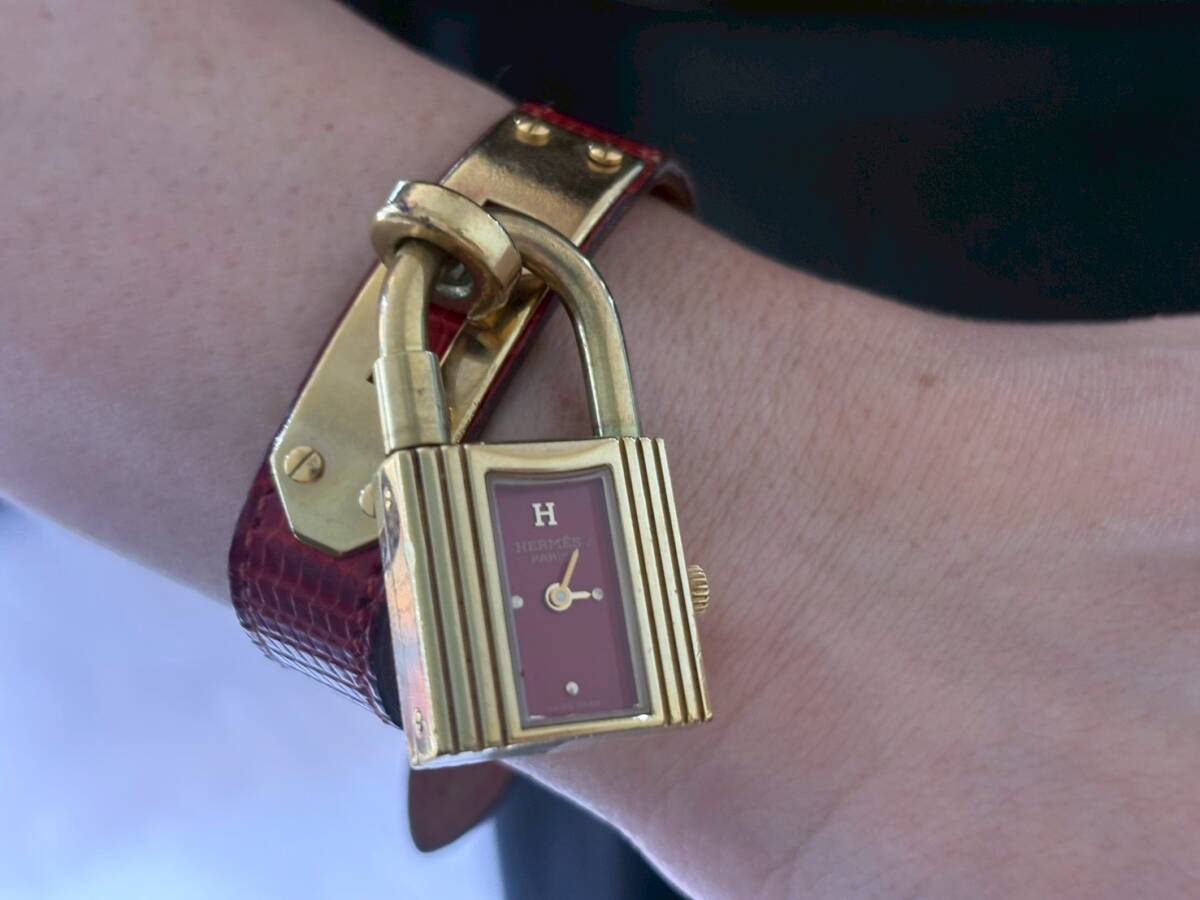 7990 電池交換済み/エルメス/ケリーウォッチ/KE1.201/GP/レッド/HERMES/KELLY/RED拍卖