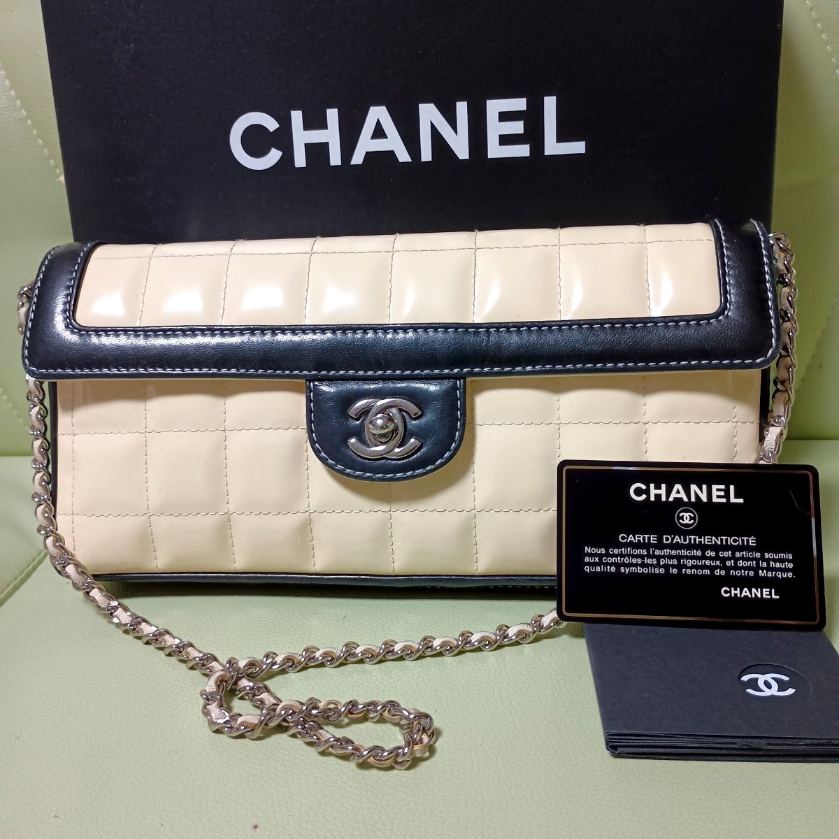 CHANEL チョコバー バイカラー チェーンバッグ拍卖