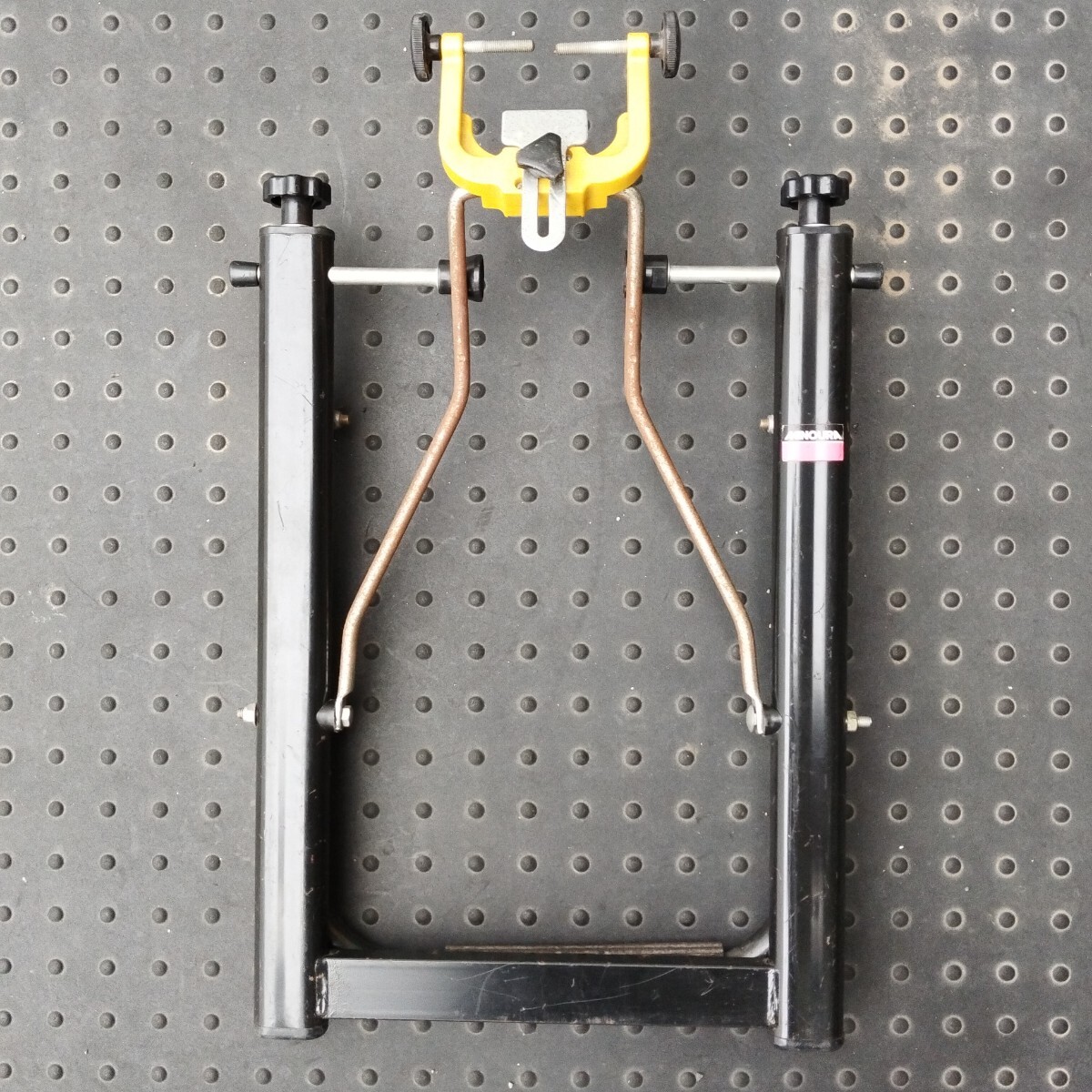 MINOURA ミノウラ 振れ取り台 サイクル工具 メンテナンス工具 メンテナンススタンド 拍卖