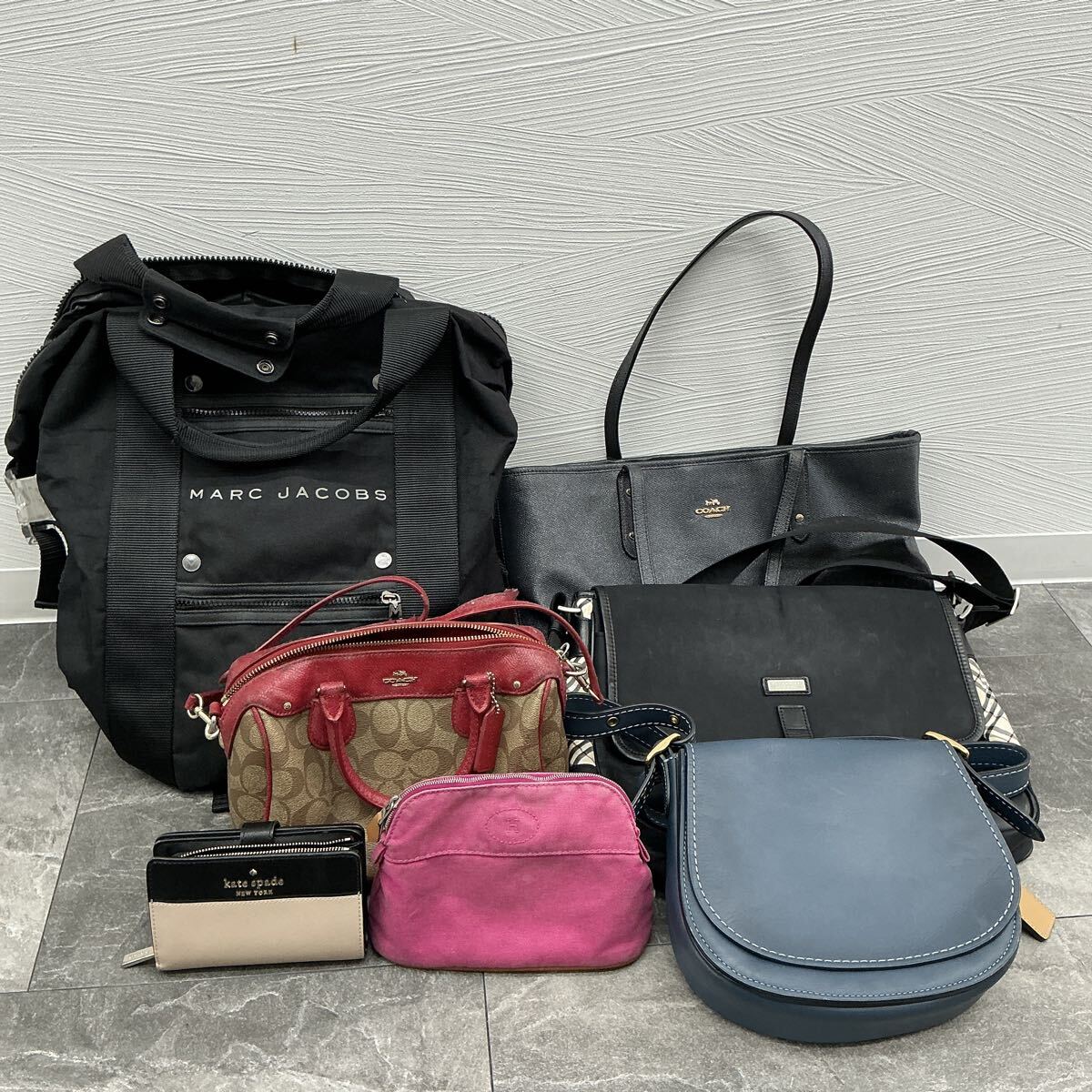 営MZ000358 MARC JACOBS リュック BLACK LABEL ショルダーバッグ HERMES ポーチ COACH レジートート ショルダーバッグ ミニボストン 他拍卖