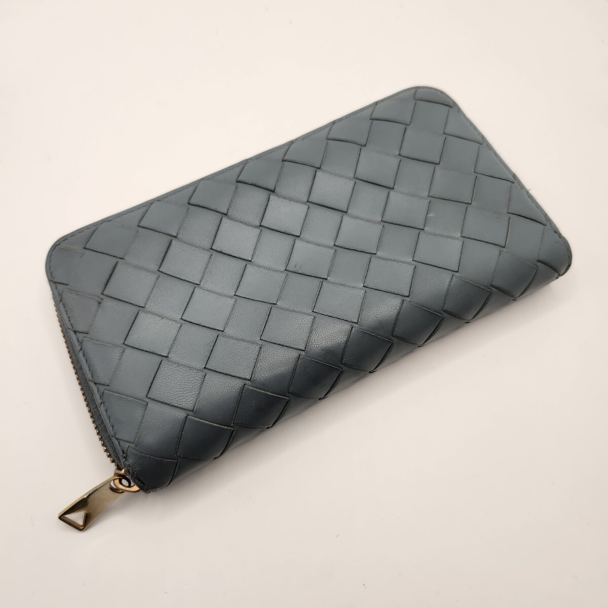 B39 美品 BOTTEGA VENETA イントレチャート ラウンドファスナー 長財布 ブルーグレー拍卖