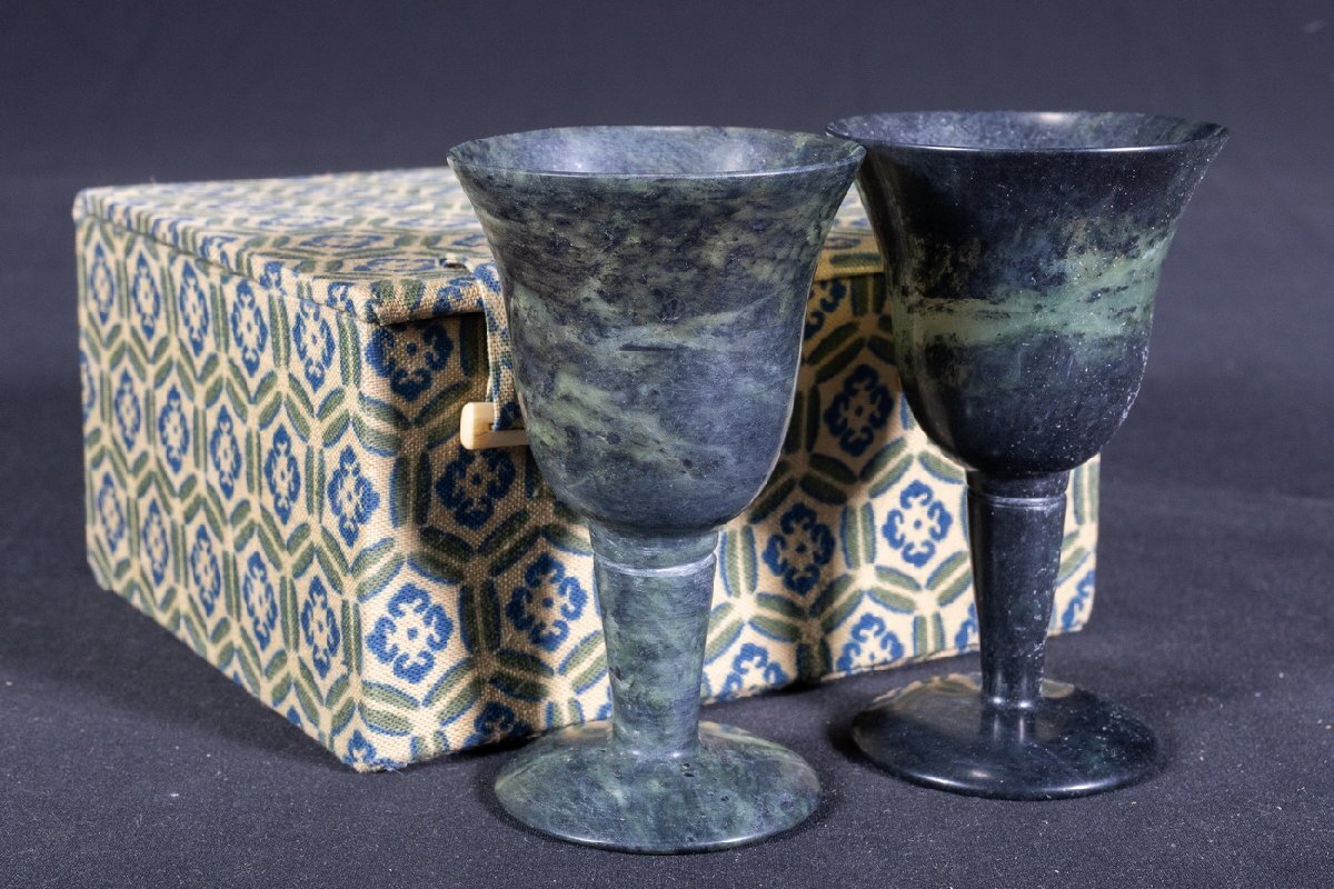 【珍品堂】1円から 中国古美術 伝統工芸品 玉 中国美術 時代 玉酒杯 酒器 対 ペア 共箱 箱付 H8cm M-B17N-CG3拍卖