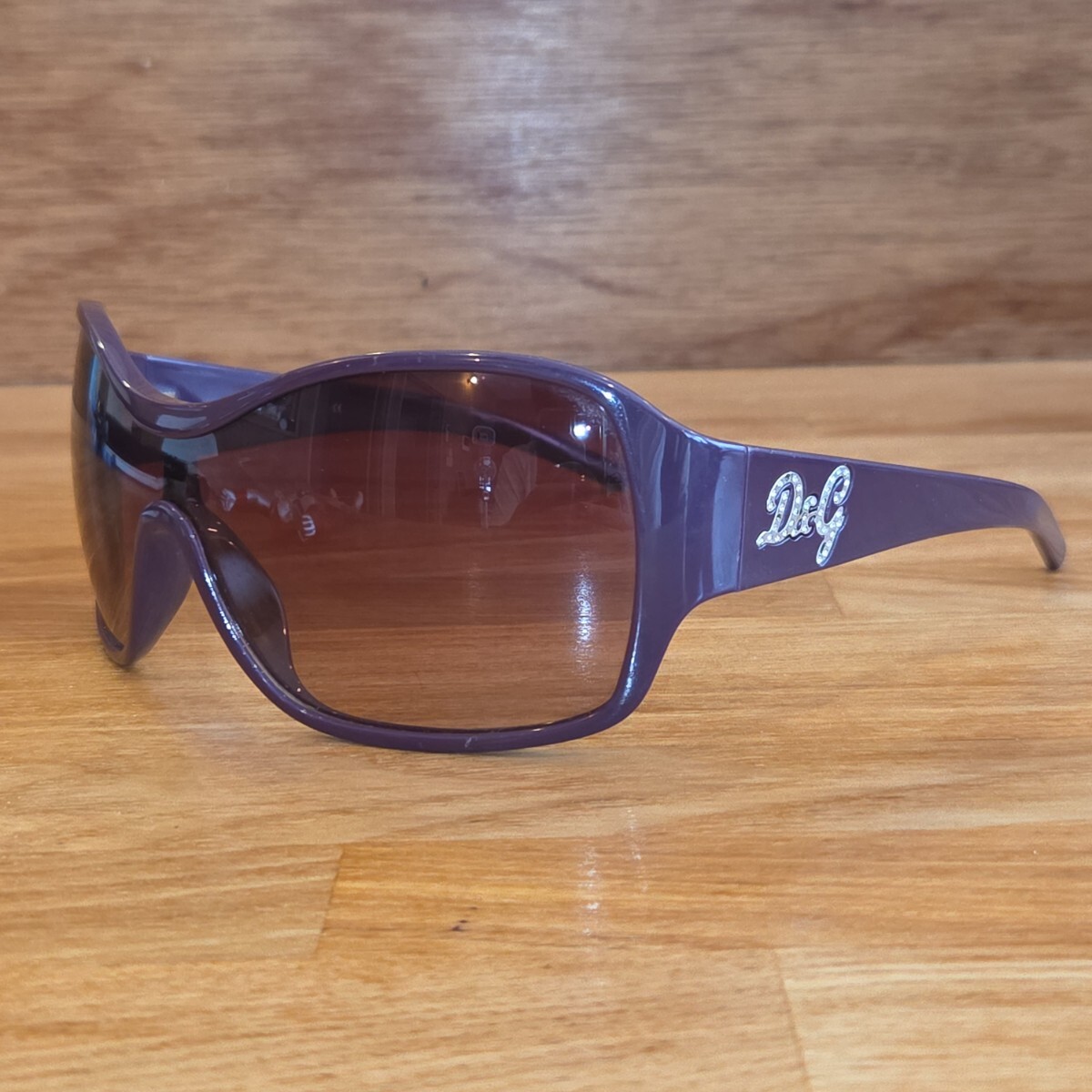 1円~ DOLCE&GABBANA ドルチェ&ガッバーナ サングラス D&G8035B パープル ラインストーンロゴ レディース 71拍卖