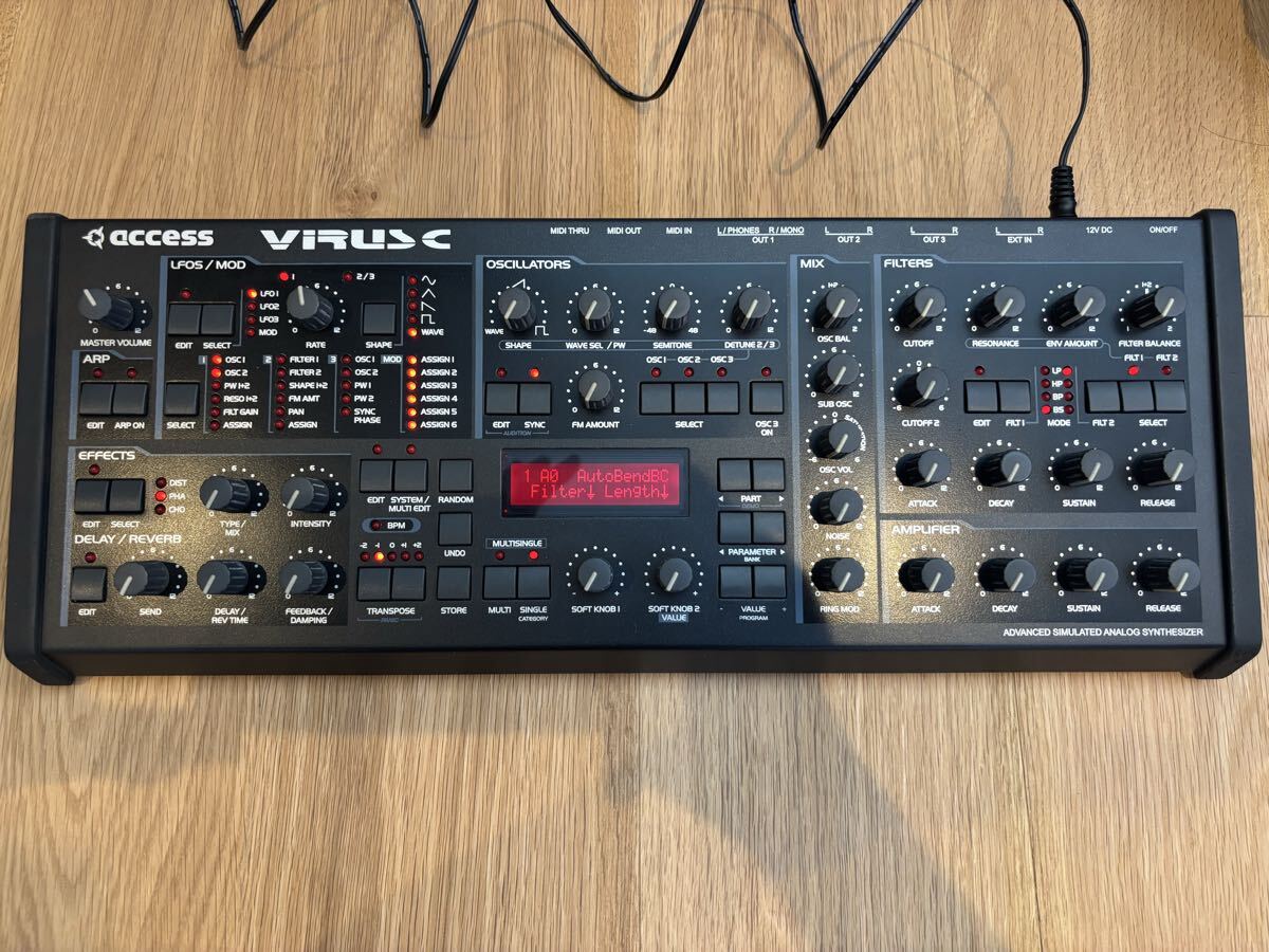 Access Virus C シンセサイザー ADVANCED SIMULATED ANALOG SYNTHESIZER拍卖