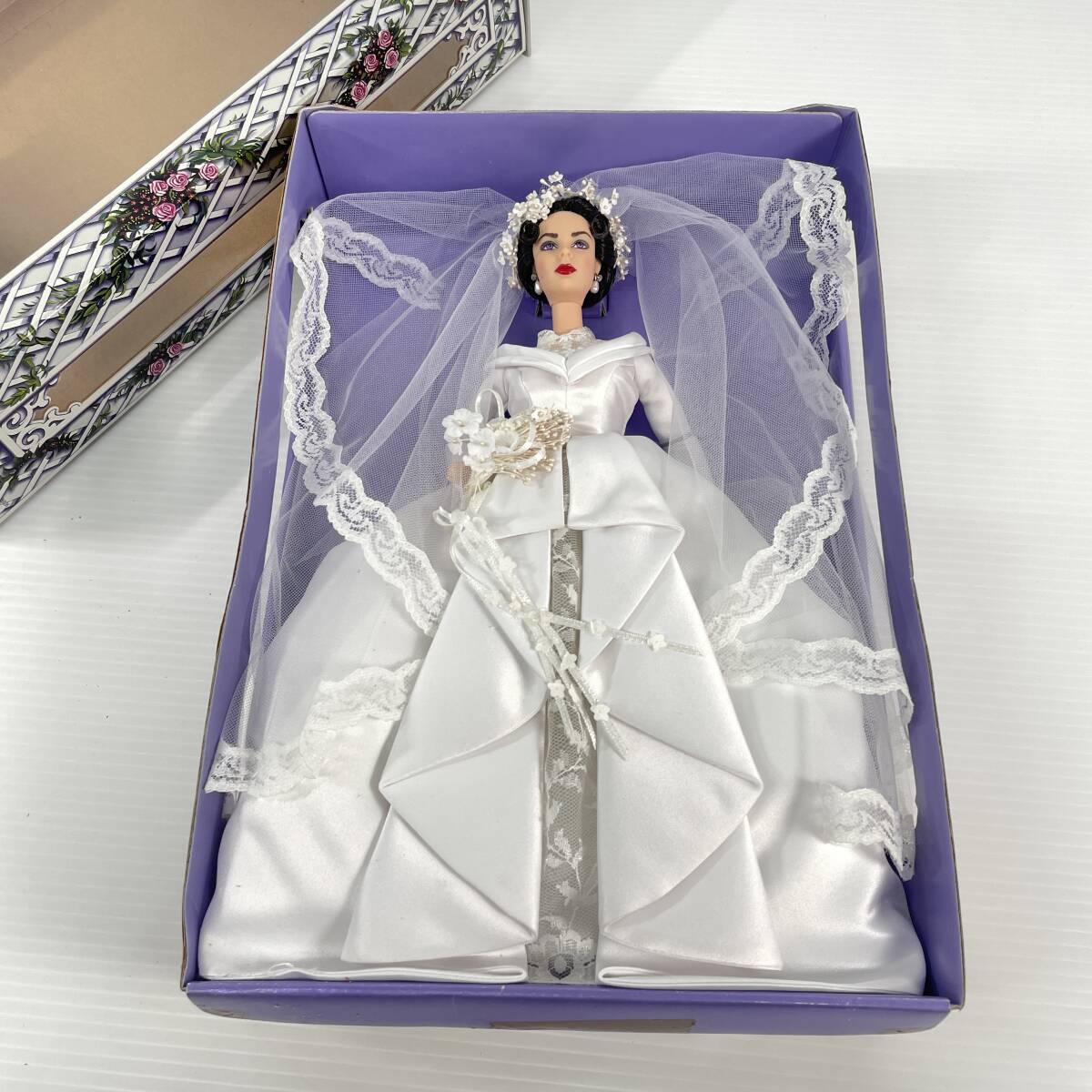 2605F1406 MATTEL マテル社 Elizabeth Taylor エリザベス テイラー in Father Of The Bride 箱付 バービー人形拍卖