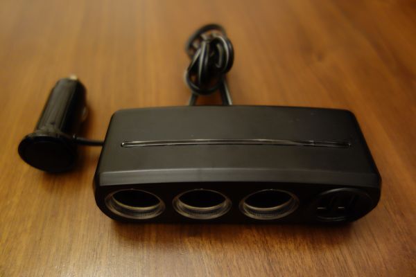 G233 ☆動作確認済み☆ シガーソケット 3連 USB ポート 2個 対応 2ポート シガー ライター ソケット 増設 スマホ 充電拍卖