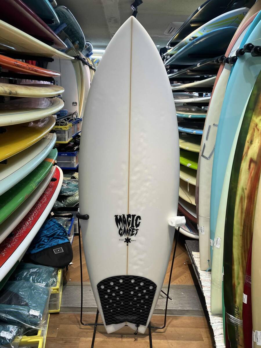 MAGIC CARPET DARK WATER DAGGER 5’10” マジックカーペット ダークウォーターダガー 5’10” ショートボード 茅ヶ崎駅北口店拍卖
