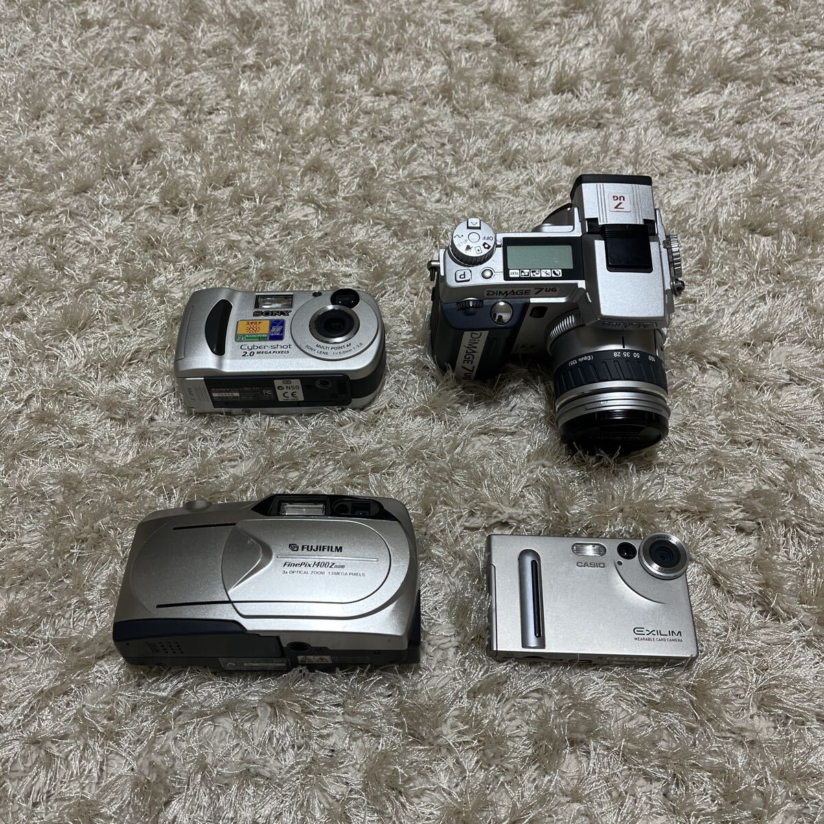 【全て動作確認済】デジカメ4点 MINOLTA SONY Canon FUJIFILM(DiMAGE 7UG、Cyber shot DSC-P31、EXILIM EX-S2、Fine Pix 1400Z)拍卖