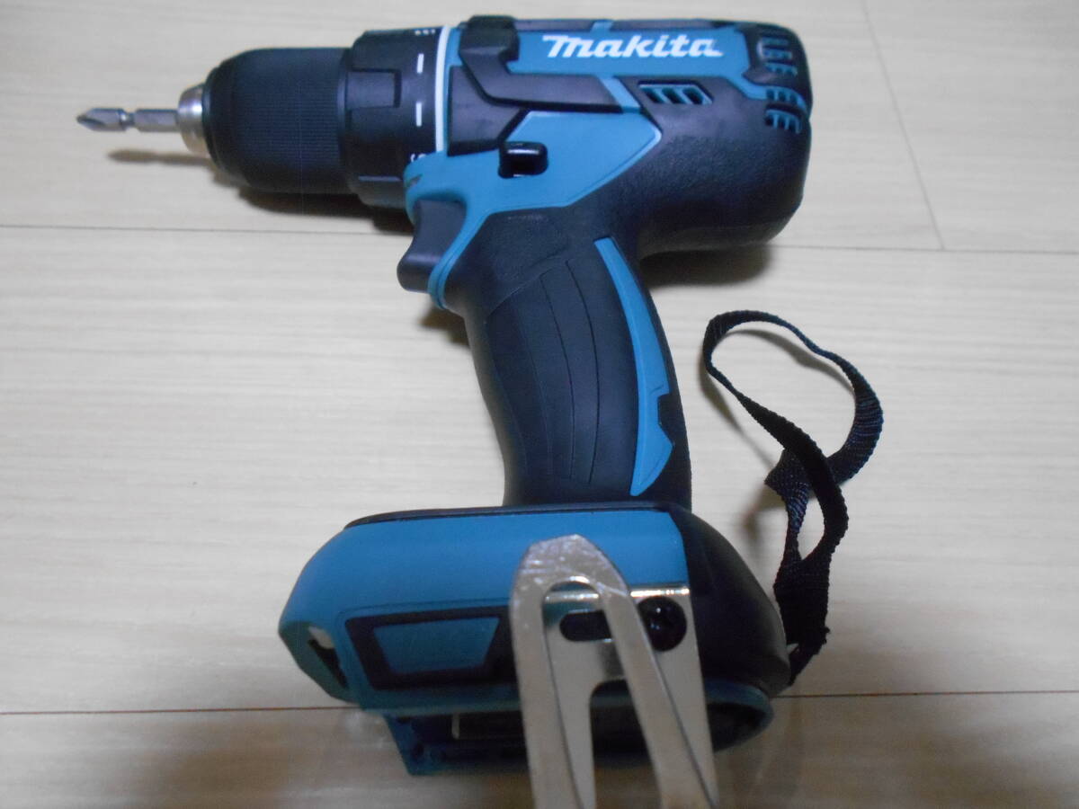 美品 マキタ 充電式ドライバドリル DF470D 中古バッテリー1個付 拍卖