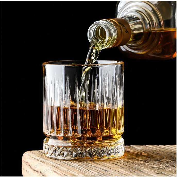 ウイスキーグラス 2個セットロックグラス ブランデーグラス ウイスキー クリスタルグラス コップ ビアグラス 320ML 日本酒 梅酒 結婚祝い拍卖