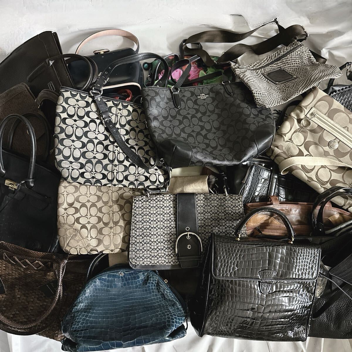 1円スタート【総数35点まとめ】美品多数 COACH コーチ リアルレザー 本革 ヒロフ DIESEL ディーゼル含 Bag バッグ バック 鞄 大量 セット 拍卖
