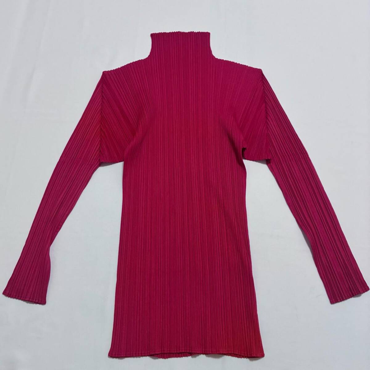 ISSEY MIYAKE イッセイミヤケ PLEATS PLEASE ISSEY MIYAKE プリーツプリーズ 長袖 赤系 サイズ M カットソー拍卖