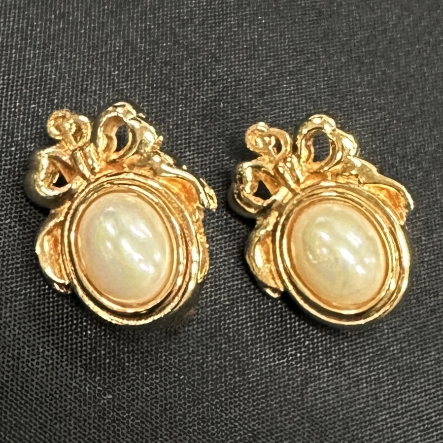 1円~ 6TN10250626 Christian Dior ディオール イヤリング フェイクパール ストーン リボン CD ロゴ ゴールド アクセサリー 中古品拍卖
