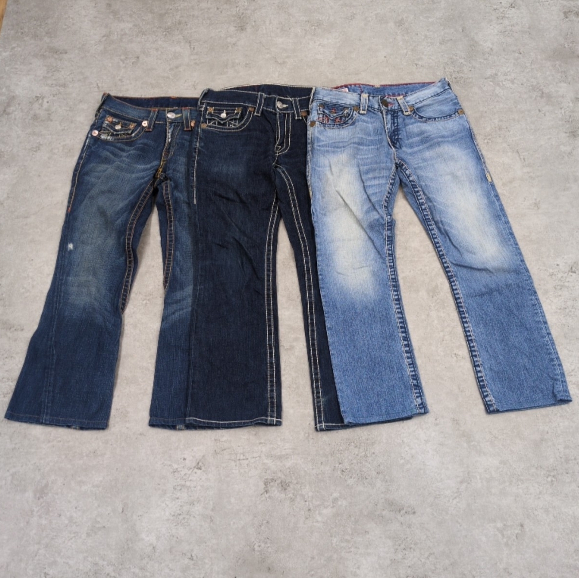 M81▲ 3点セット TRUE RELIGION トゥルーレリジョン メンズ デニムパンツ フレアデニム ストレートデニム インディゴブルー ライトブルー拍卖