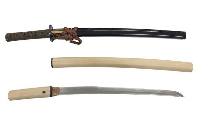 山城大掾源国重 脇指 白鞘 附拵え 鑑定書(特別保存刀剣) 刀長約51.0cm 反り約0.2cm 山形県 第3302号 昭和31年 小柄・笄あり 美術刀剣拍卖