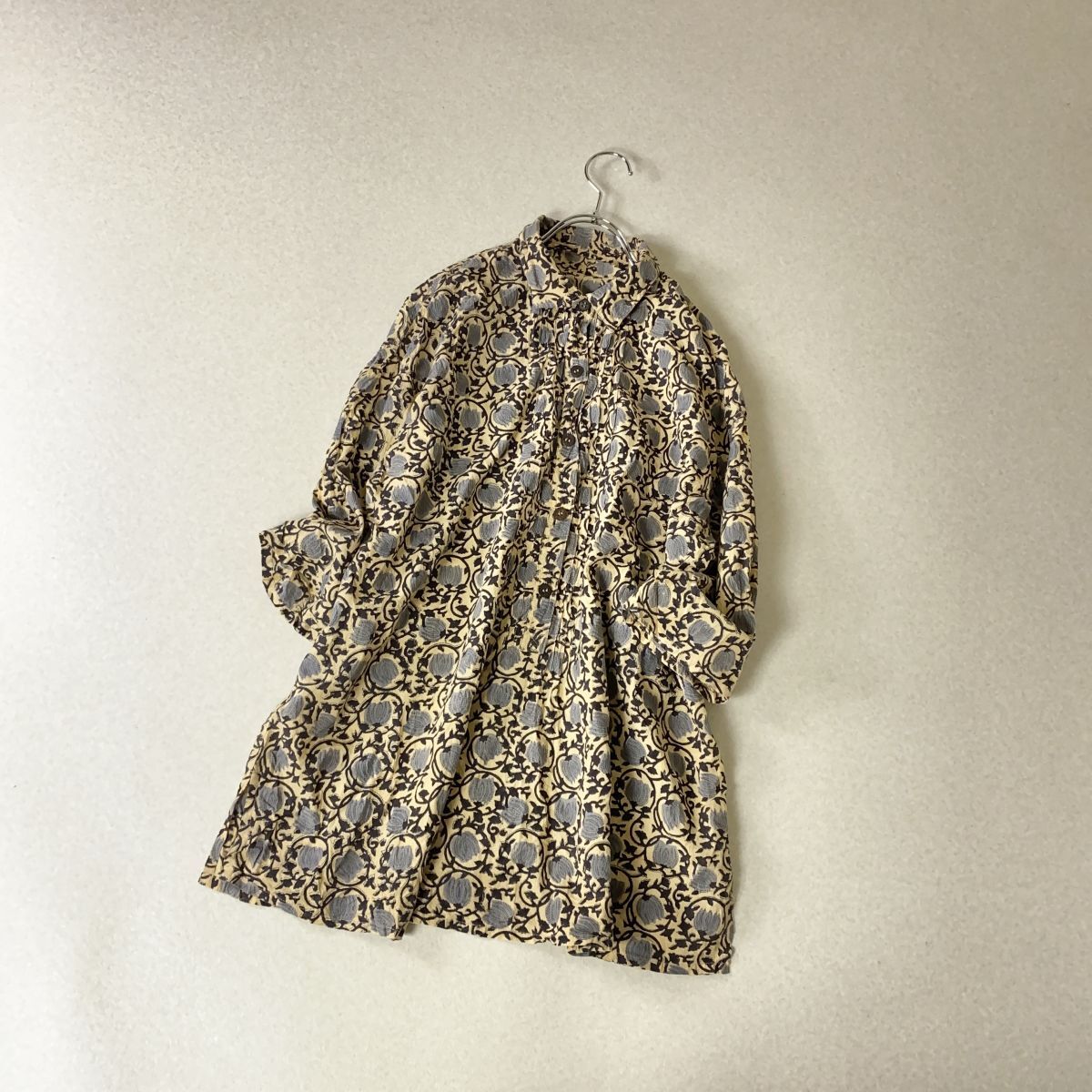 ◇ grape グレープ 横浜元町 ピンタック 花柄 プルオーバー チュニック拍卖