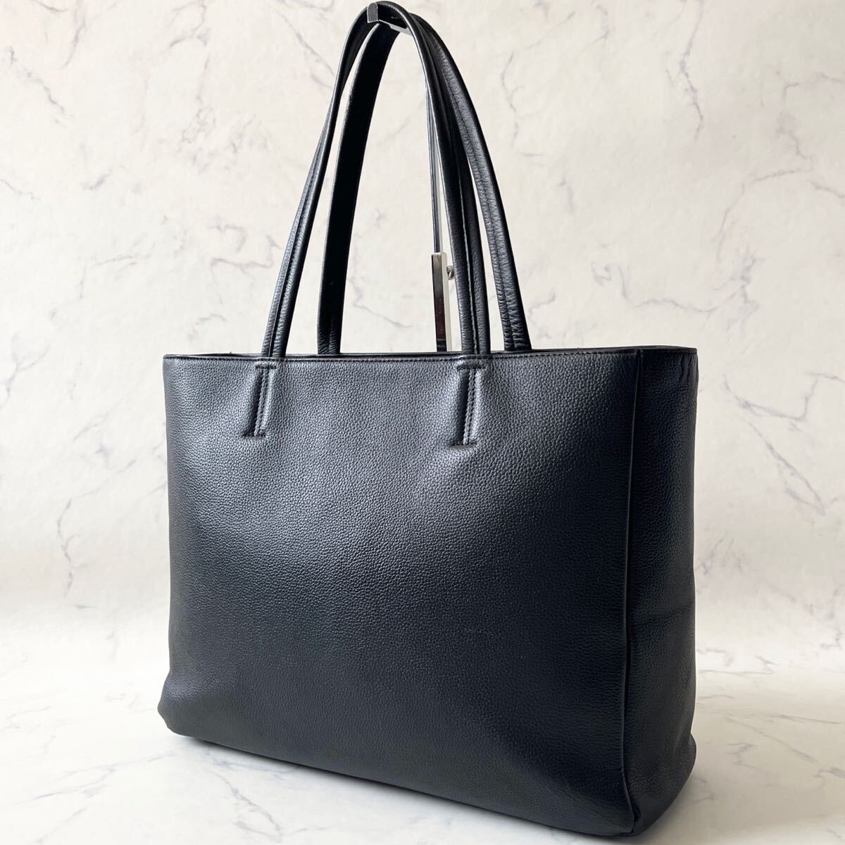 【1円〜】【通勤の格を上げる】SHIPS シップス トートバッグ シボ革 レザー 本革 A4可 肩掛け 自立 ブラック 黒 ユニセックス拍卖